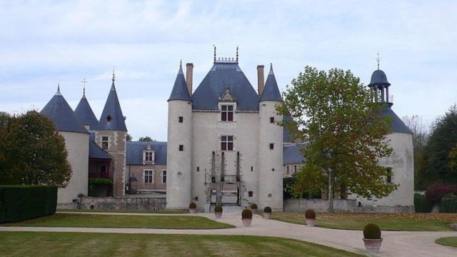 Châteaux de CHAMEROLLES et de SULLY-SUR-LOIRE - Maîtrise d'œuvre foudre - Département du Loiret