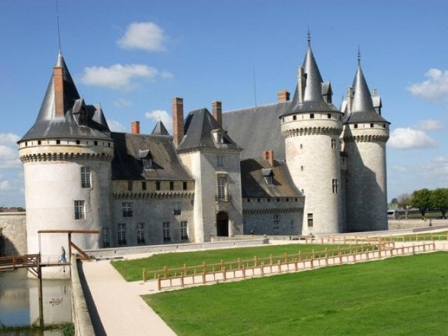 Châteaux de CHAMEROLLES et de SULLY-SUR-LOIRE - Maîtrise d'œuvre foudre - Département du Loiret